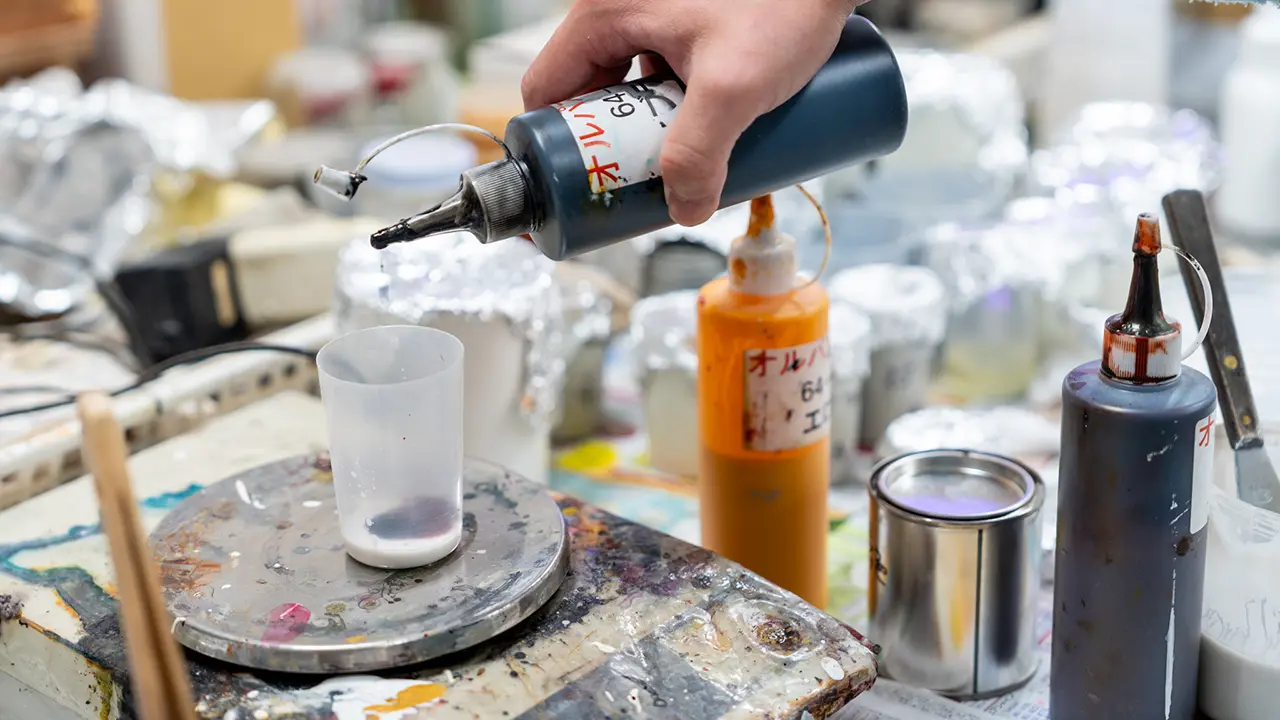 塗料製造スタッフ