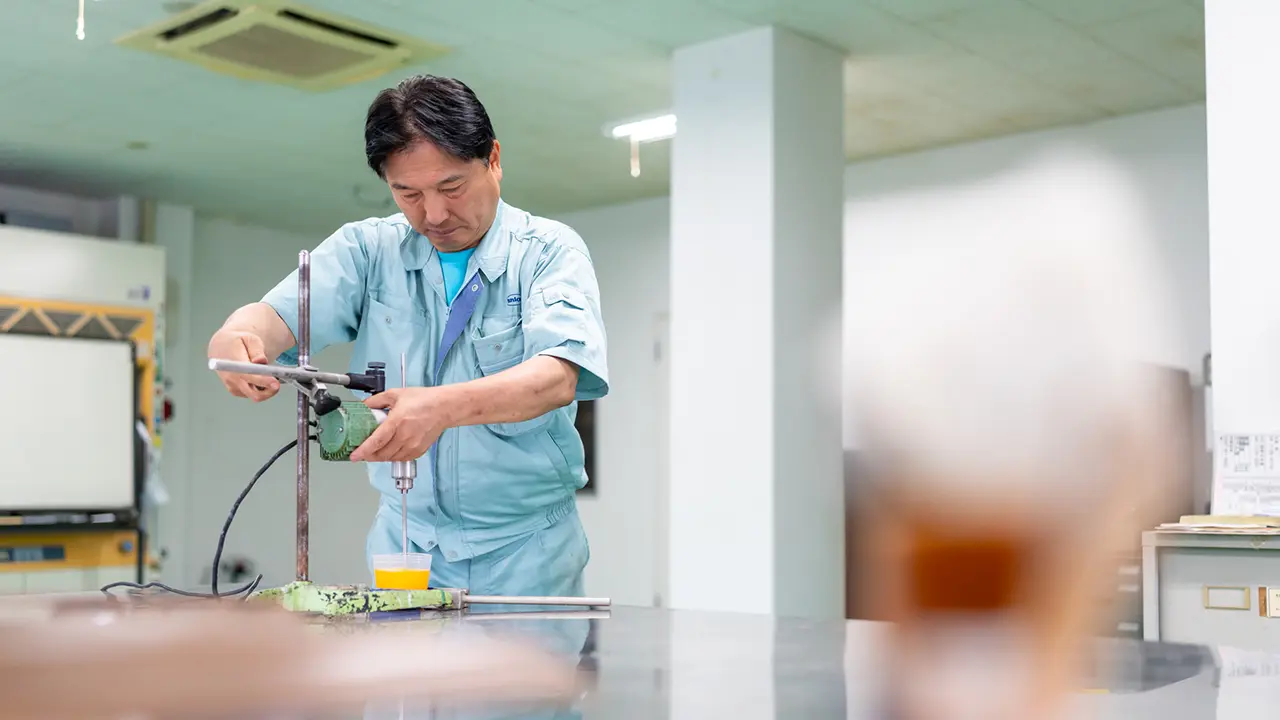 塗料開発スタッフ